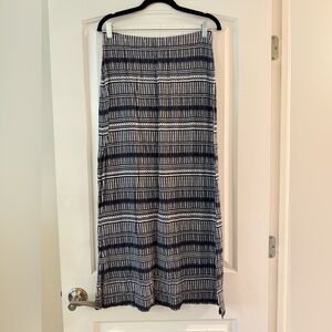 Vintage Loft Blue and White Women's Skirt